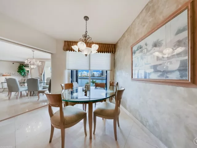 Продажа квартиры #703 - фото 6900081