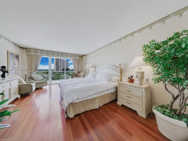 Продажа квартиры #703 - фото 6900073