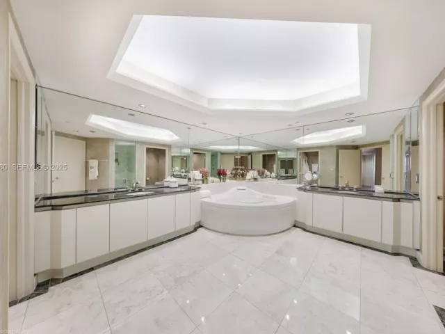 Продажа квартиры #703 - фото 6900075