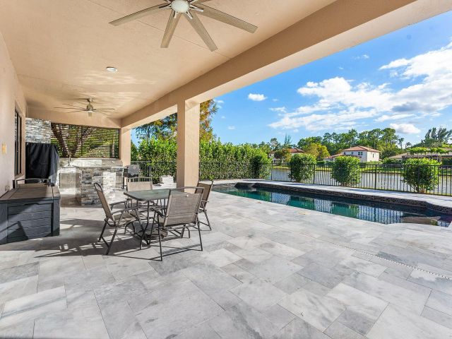 Продажа дома по адресу 8060 Woodslanding Trail - фото 6933433