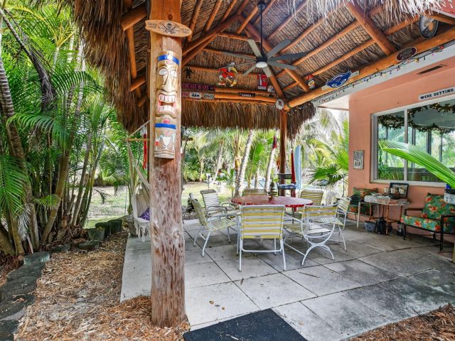 Продажа дома по адресу 460 SE 18th Avenue - фото 6901597