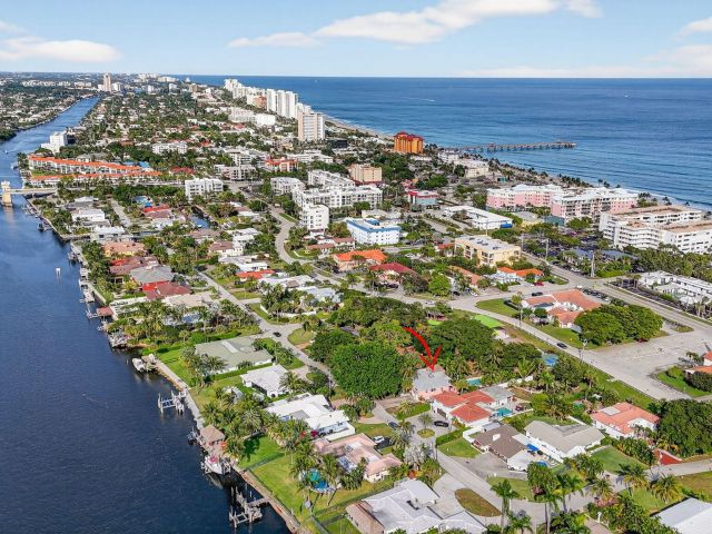 Продажа дома по адресу 460 SE 18th Avenue - фото 6901609