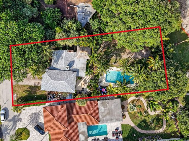 Продажа дома по адресу 460 SE 18th Avenue - фото 6901613