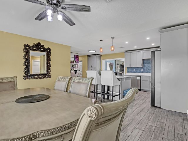 Продажа дома по адресу 1476 N Mangonia Drive - фото 6900607