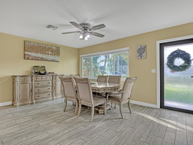 Продажа дома по адресу 1476 N Mangonia Drive - фото 6900608