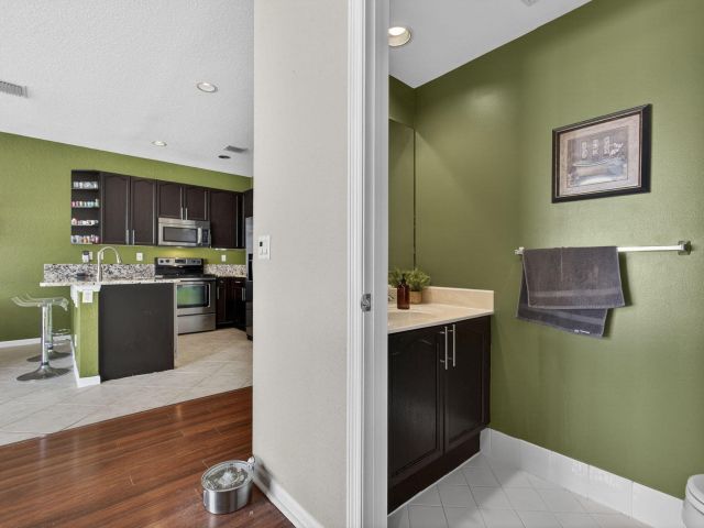 Продажа дома по адресу 4159 Lake Tahoe Circle - фото 6906128