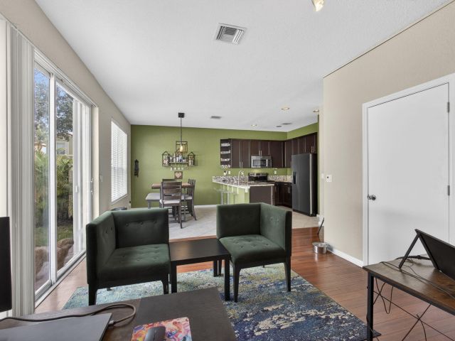 Продажа дома по адресу 4159 Lake Tahoe Circle - фото 6906129