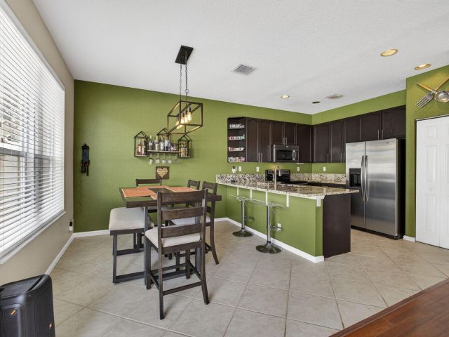 Продажа дома по адресу 4159 Lake Tahoe Circle - фото 6906133