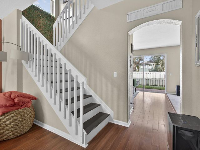 Продажа дома по адресу 4159 Lake Tahoe Circle - фото 6906138