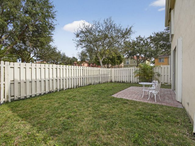 Продажа дома по адресу 4159 Lake Tahoe Circle - фото 6906143