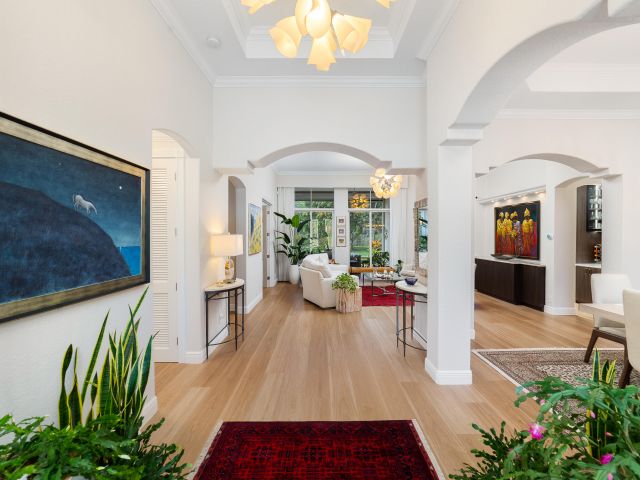 Продажа дома по адресу 8403 Ironhorse Court - фото 6901958