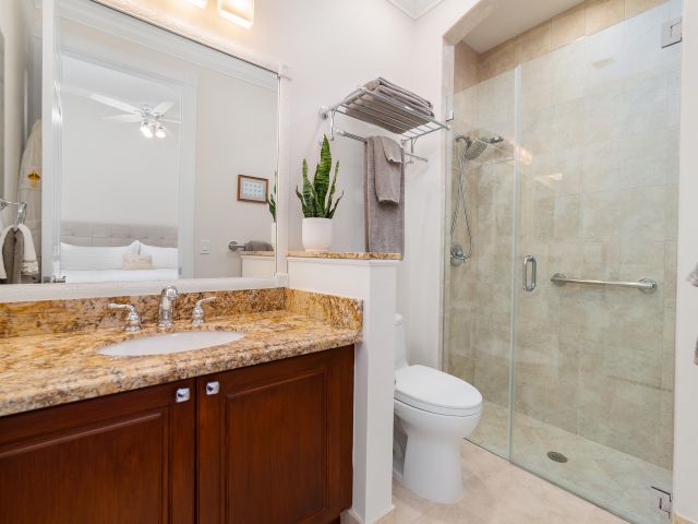 Продажа дома по адресу 8403 Ironhorse Court - фото 6901966