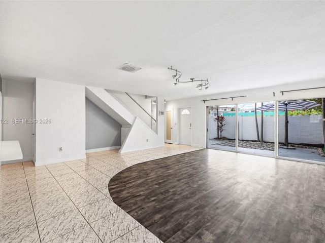 Продажа дома по адресу 7270 Gary Ave - фото 6905526