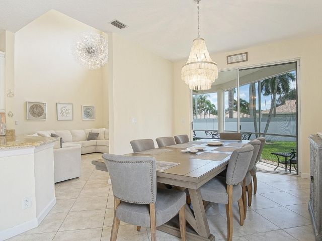 Дом в аренду по адресу 8176 Quail Meadow Way - фото 6901943