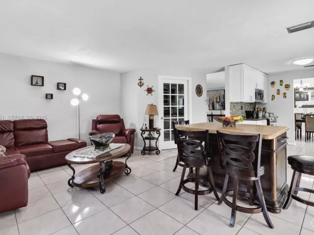 Продажа дома по адресу 5308 SW 117th Ave - фото 7709522