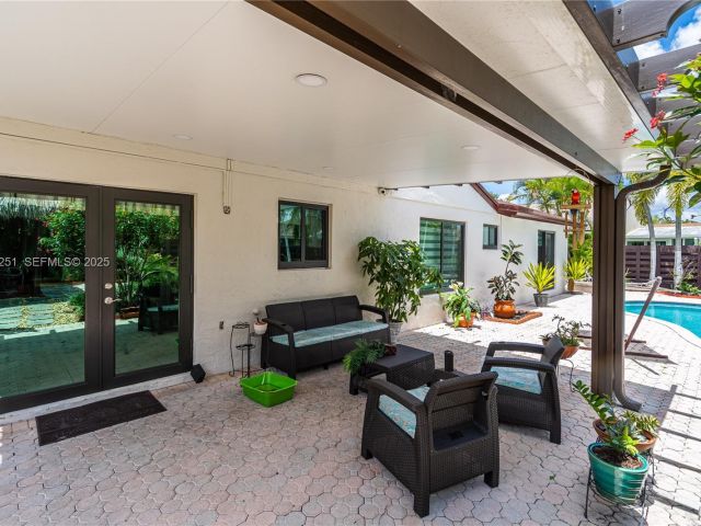 Продажа дома по адресу 5308 SW 117th Ave - фото 6900061