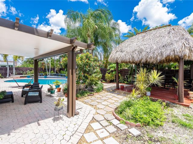 Продажа дома по адресу 5308 SW 117th Ave - фото 6900063