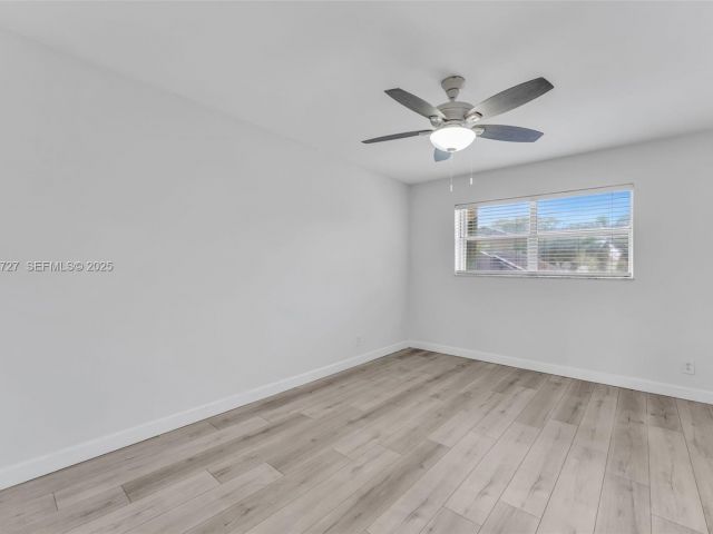 Дом в аренду по адресу 2945 NW 68th St - фото 7514314