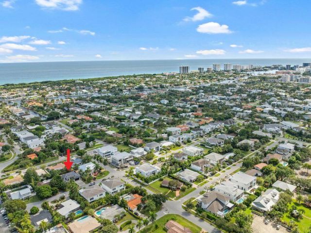 Дом в аренду по адресу 1132 NE 3rd Avenue - фото 6901102