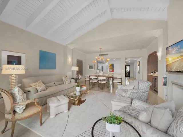 Продажа квартиры #3405 - фото 6900960