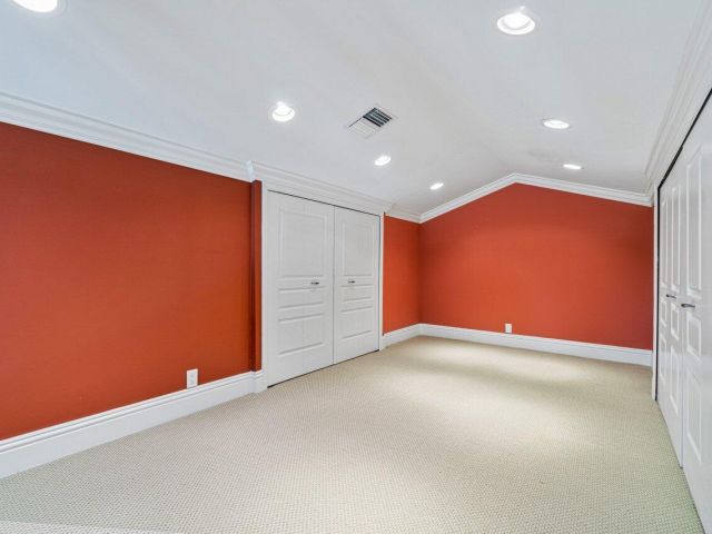 Дом в аренду по адресу 870 NW 7th Street - фото 6901106