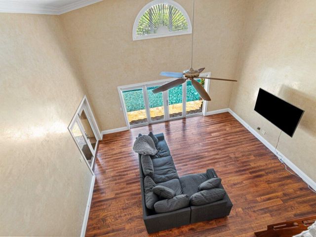 Дом в аренду по адресу 870 NW 7th Street - фото 6901108