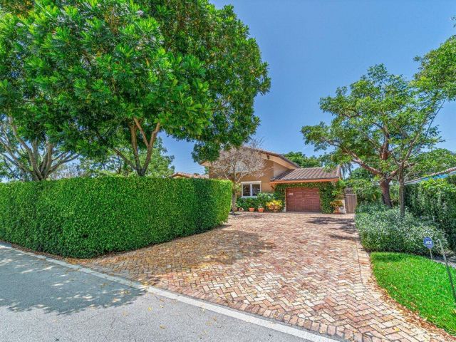 Дом в аренду по адресу 870 NW 7th Street - фото 6901121