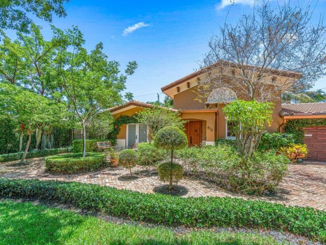 Дом в аренду по адресу 870 NW 7th Street - фото 6901124