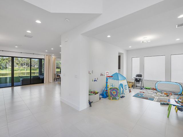 Дом в аренду по адресу 20296 Somerset Hills Drive - фото 6902926