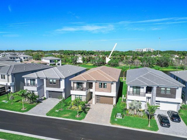 Дом в аренду по адресу 20296 Somerset Hills Drive - фото 6902934