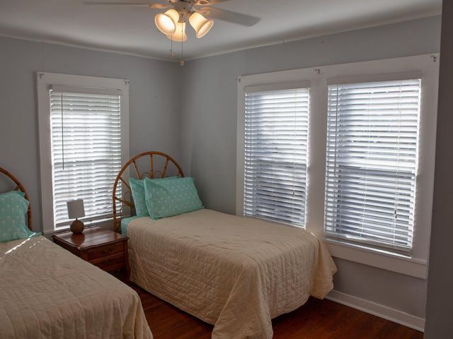 Дом в аренду по адресу 419 43rd Street - фото 6902889