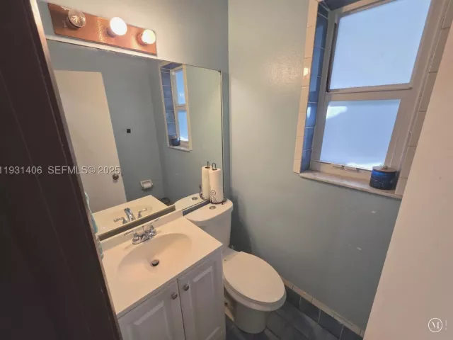 Продажа дома по адресу 530 NE 132nd Ter - фото 7803064