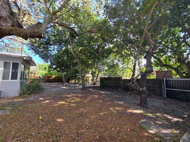 Продажа дома по адресу 530 NE 132nd Ter - фото 6909309