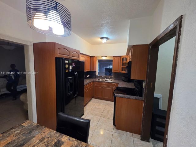 Продажа дома по адресу 530 NE 132nd Ter - фото 6928273