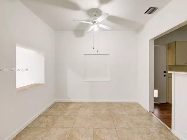 Продажа дома по адресу 2063 NE 173rd St - фото 6902471