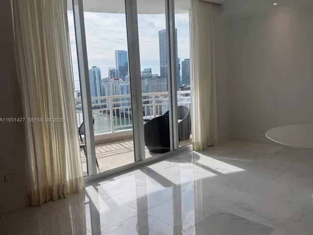 Квартира в аренду номерPH4003 - фото 6904741