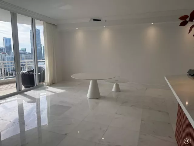 Квартира в аренду номерPH4003 - фото 6904731