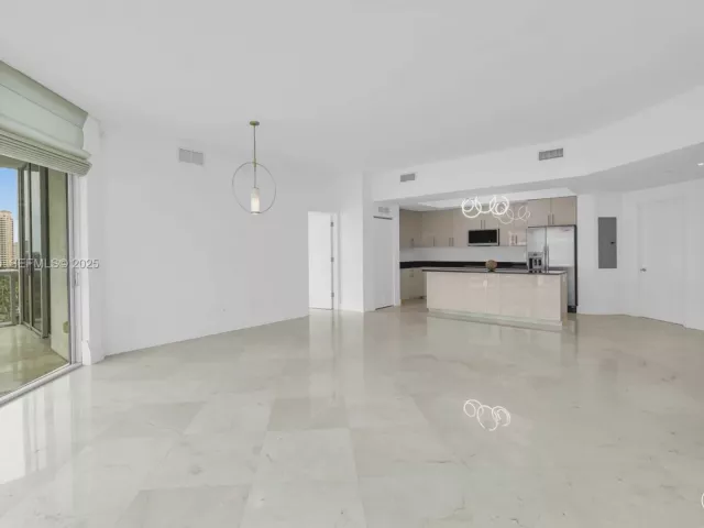 Продажа квартиры #2-1005 - фото 6903581