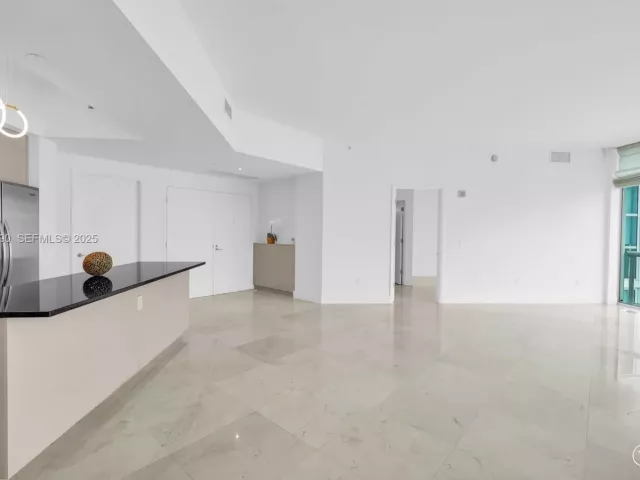 Продажа квартиры #2-1005 - фото 6903584