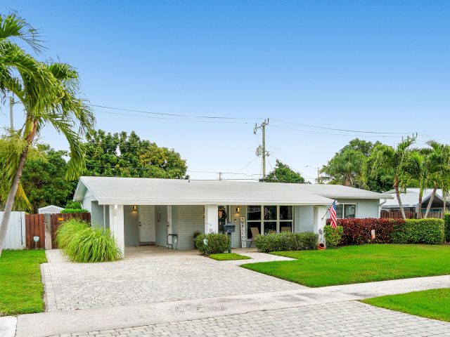 Продажа дома по адресу 301 Se 10th Court - фото 6904194