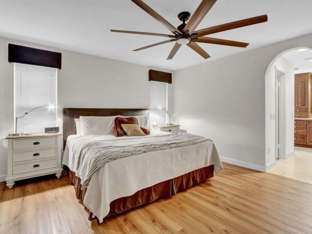 Дом в аренду по адресу 2665 NW 41st Street - фото 6904239