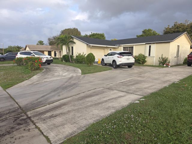 Дом в аренду по адресу 1474 N Mangonia Circle - фото 6905783