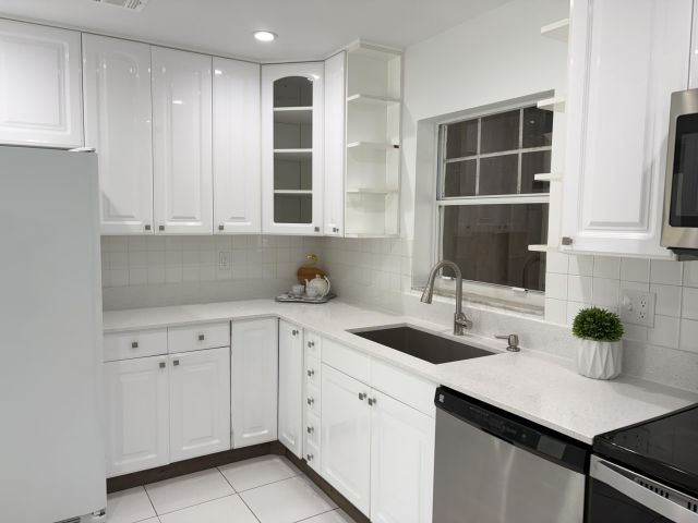 Дом в аренду по адресу 9976 Liberty Rd - фото 6919736