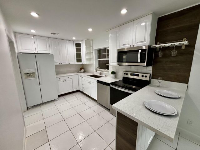 Дом в аренду по адресу 9976 Liberty Rd - фото 6919739