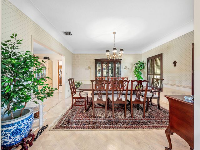 Продажа дома по адресу 1851 Thatch Palm Drive - фото 6913395