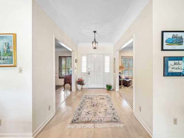 Продажа дома по адресу 1851 Thatch Palm Drive - фото 6913400