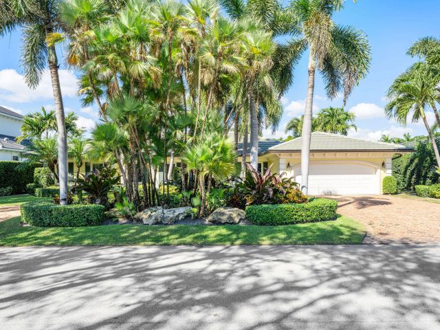 Продажа дома по адресу 1851 Thatch Palm Drive - фото 6913402