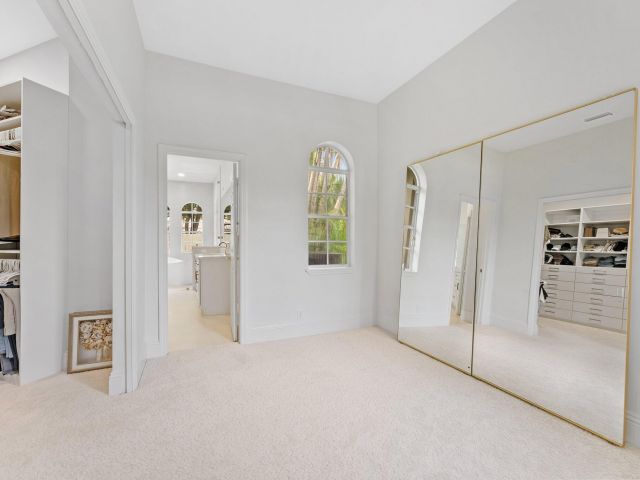 Продажа дома по адресу 1100 SW 21st Avenue - фото 6914998