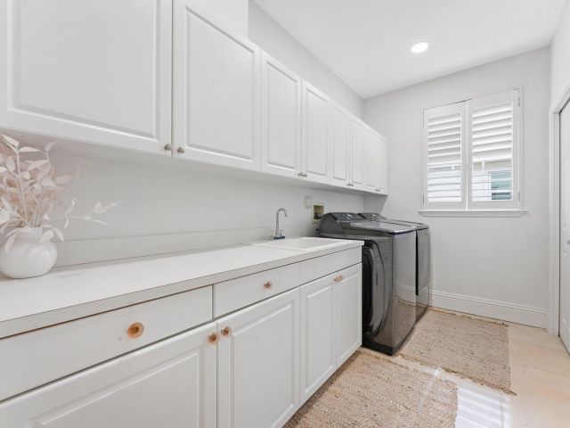 Продажа дома по адресу 1100 SW 21st Avenue - фото 6915003