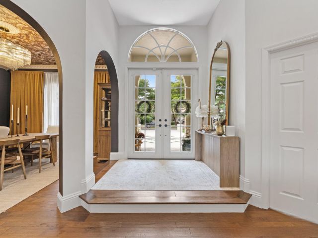 Продажа дома по адресу 1100 SW 21st Avenue - фото 6915009